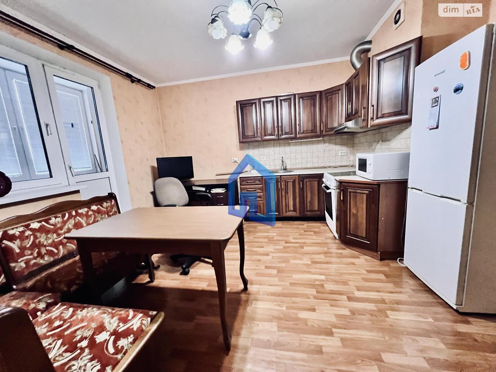 двокімнатна квартира в Києві, район Осокорки, на вул. Олександра Мишуги 8 в довготривалу оренду помісячно фото 1 двокімнатна квартира в Києві, район Осокорки, на вул. Олександра Мишуги 8 в довготривалу оренду помісячно фото 1