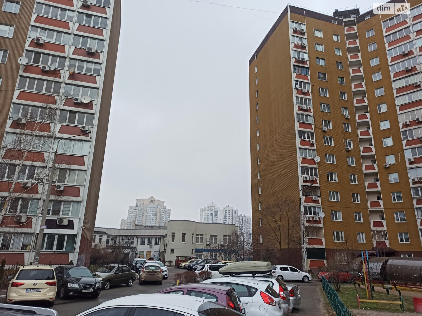 четырехкомнатная квартира в Киеве, район Осокорки, на ул. Бориса Гмыри 1А/4 в аренду на долгий срок помесячно фото 1 четырехкомнатная квартира в Киеве, район Осокорки, на ул. Бориса Гмыри 1А/4 в аренду на долгий срок помесячно фото 1