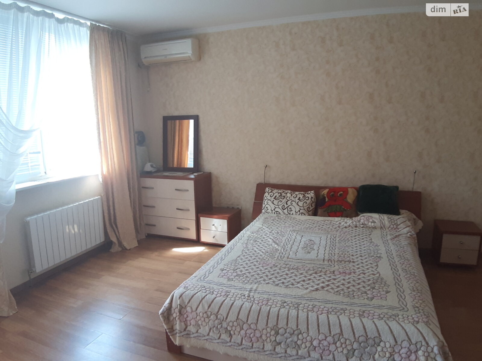 однокімнатна квартира в Києві, район Дарницький, на вул. Бориса Гмирі 8Б в довготривалу оренду помісячно фото 1 однокімнатна квартира в Києві, район Дарницький, на вул. Бориса Гмирі 8Б в довготривалу оренду помісячно фото 1