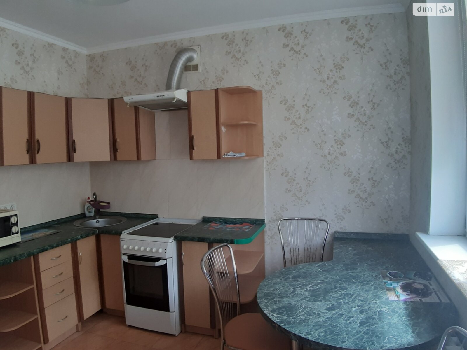 однокімнатна квартира в Києві, район Дарницький, на вул. Бориса Гмирі 8Б в довготривалу оренду помісячно фото 1 однокімнатна квартира в Києві, район Дарницький, на вул. Бориса Гмирі 8Б в довготривалу оренду помісячно фото 1