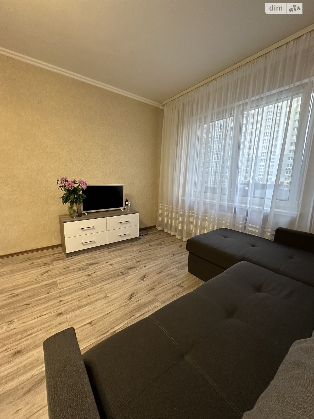 однокімнатна квартира в Києві, район Дарницький, на вул. Бориса Гмирі 16А в довготривалу оренду помісячно фото 1 однокімнатна квартира в Києві, район Дарницький, на вул. Бориса Гмирі 16А в довготривалу оренду помісячно фото 1