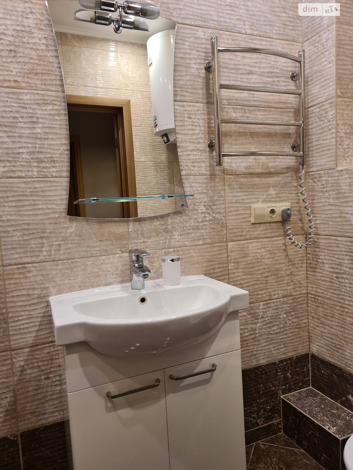 однокімнатна квартира в Києві, район Осокорки, на вул. Бориса Гмирі 17 в довготривалу оренду помісячно фото 1 однокімнатна квартира в Києві, район Осокорки, на вул. Бориса Гмирі 17 в довготривалу оренду помісячно фото 1