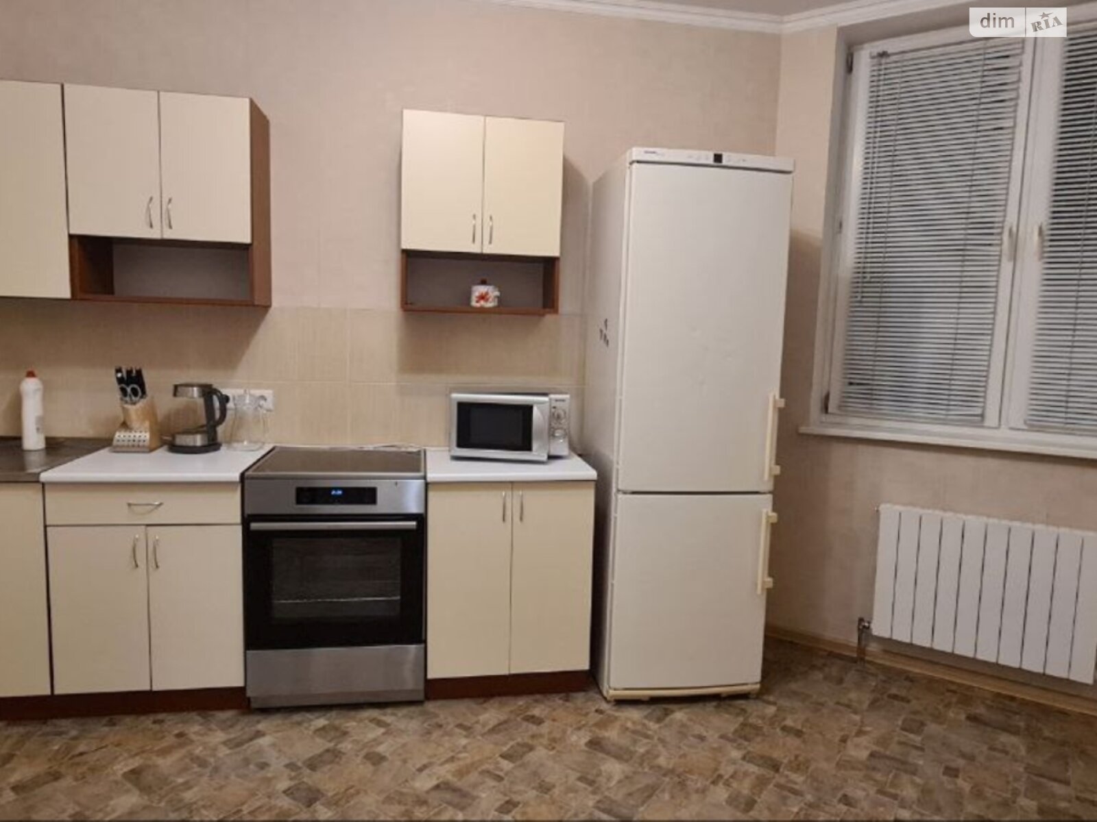 однокімнатна квартира в Києві, район Осокорки, на вул. Бориса Гмирі 8Б, кв. 138 в довготривалу оренду помісячно фото 1