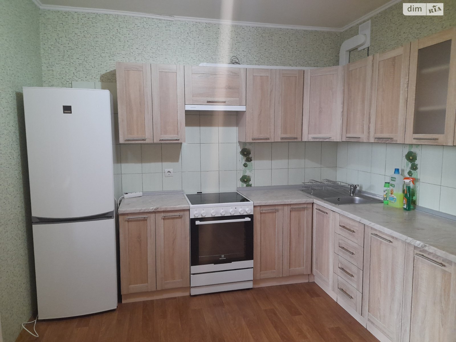 двухкомнатная квартира в Киеве, район Осокорки, на ул. Чавдар Елизаветы 34 в аренду на долгий срок помесячно фото 1 двухкомнатная квартира в Киеве, район Осокорки, на ул. Чавдар Елизаветы 34 в аренду на долгий срок помесячно фото 1