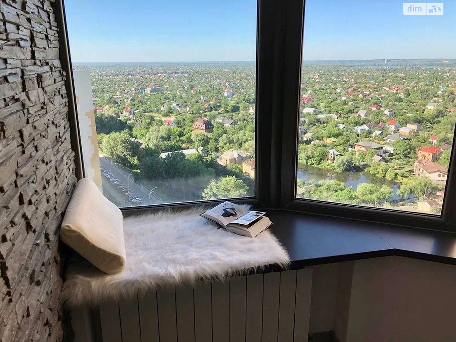 трехкомнатная квартира в Киеве, район Осокорки, на ул. Чавдар Елизаветы 2 в аренду на долгий срок помесячно фото 1 трехкомнатная квартира в Киеве, район Осокорки, на ул. Чавдар Елизаветы 2 в аренду на долгий срок помесячно фото 1
