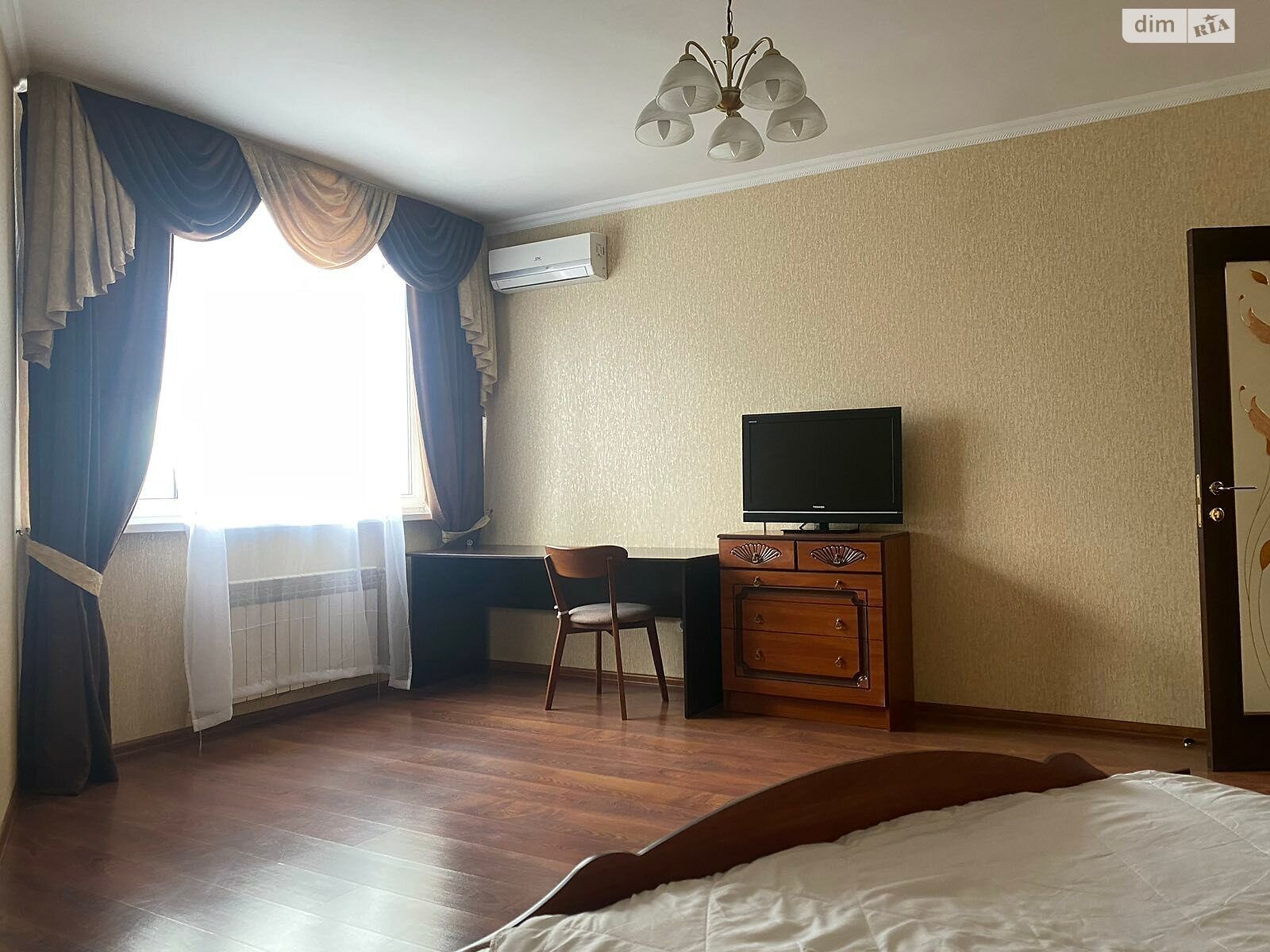 однокімнатна квартира в Києві, район Осокорки, на вул. Чавдар Єлизавети 1 в довготривалу оренду помісячно фото 1 однокімнатна квартира в Києві, район Осокорки, на вул. Чавдар Єлизавети 1 в довготривалу оренду помісячно фото 1
