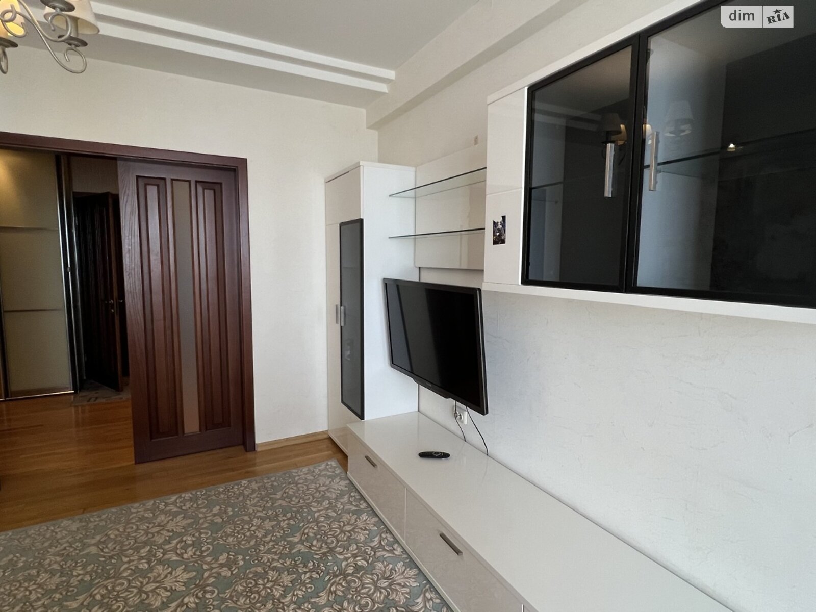 двокімнатна квартира в Києві, район Осокорки, на вул. Чавдар Єлизавети 1 в довготривалу оренду помісячно фото 1 двокімнатна квартира в Києві, район Осокорки, на вул. Чавдар Єлизавети 1 в довготривалу оренду помісячно фото 1