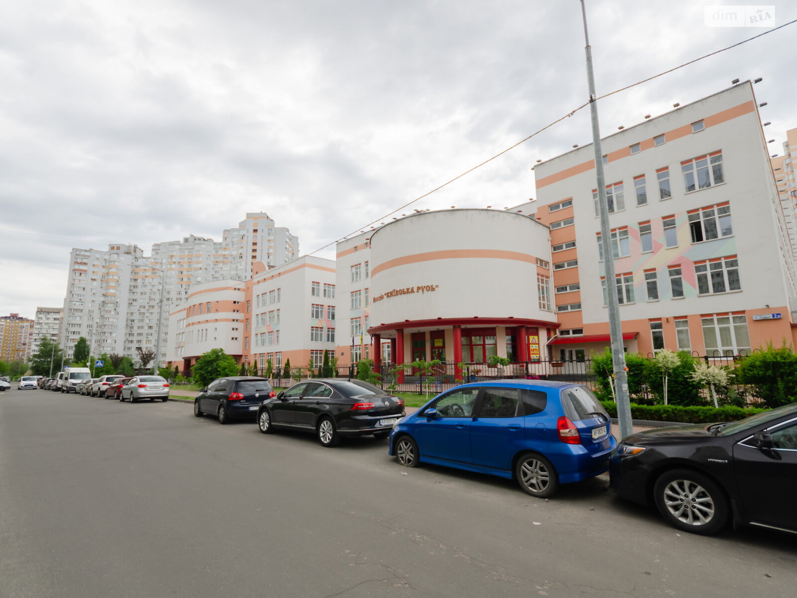 однокомнатная квартира в Киеве, район Осокорки, на просп. Николая Бажана 12 в аренду на долгий срок помесячно фото 1 однокомнатная квартира в Киеве, район Осокорки, на просп. Николая Бажана 12 в аренду на долгий срок помесячно фото 1