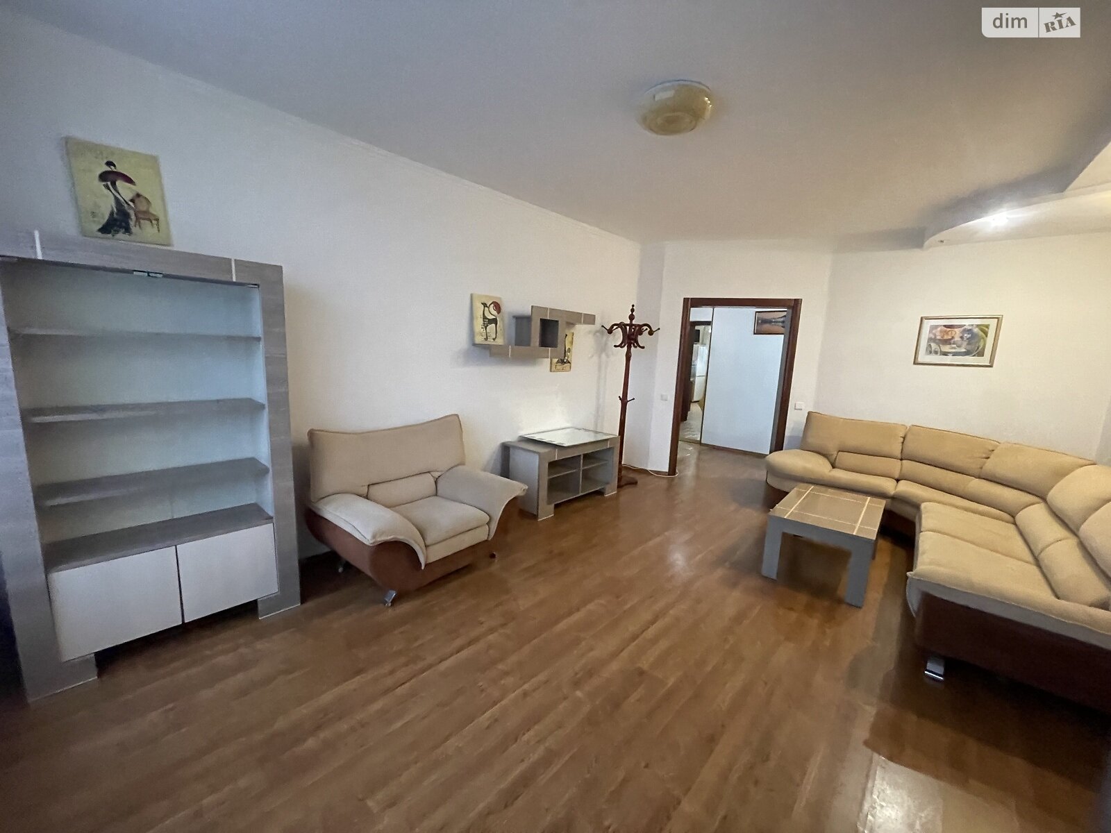 трехкомнатная квартира в Киеве, район Осокорки, на просп. Николая Бажана 14 в аренду на долгий срок помесячно фото 1 трехкомнатная квартира в Киеве, район Осокорки, на просп. Николая Бажана 14 в аренду на долгий срок помесячно фото 1