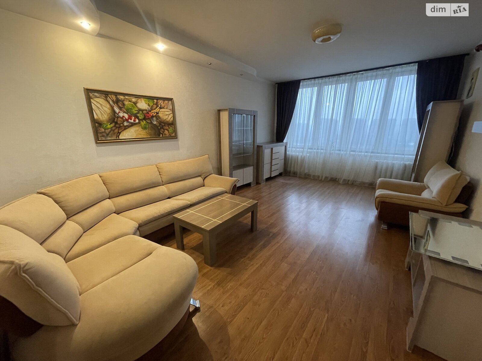 трехкомнатная квартира в Киеве, район Осокорки, на просп. Николая Бажана 14 в аренду на долгий срок помесячно фото 1 трехкомнатная квартира в Киеве, район Осокорки, на просп. Николая Бажана 14 в аренду на долгий срок помесячно фото 1