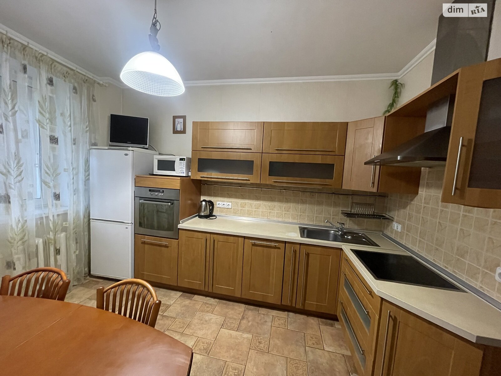 трехкомнатная квартира в Киеве, район Осокорки, на просп. Николая Бажана 14 в аренду на долгий срок помесячно фото 1 трехкомнатная квартира в Киеве, район Осокорки, на просп. Николая Бажана 14 в аренду на долгий срок помесячно фото 1