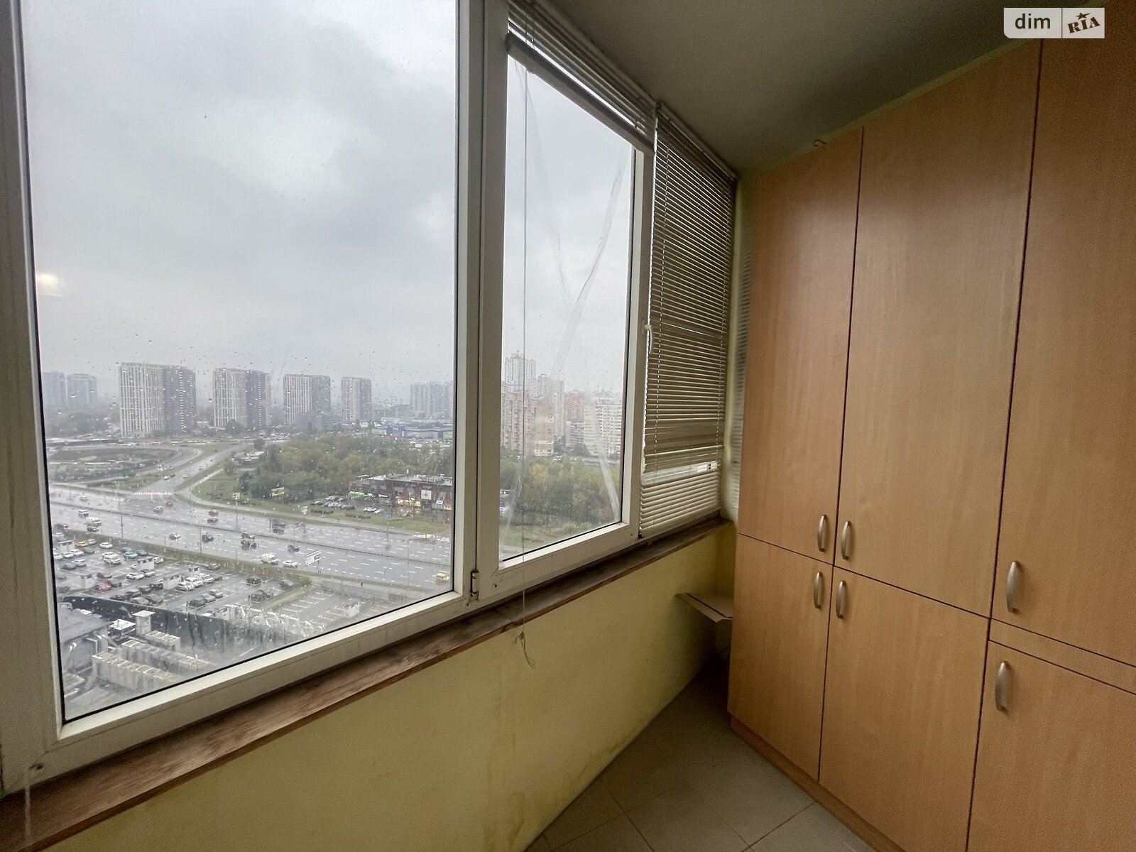 трехкомнатная квартира в Киеве, район Осокорки, на просп. Николая Бажана 14 в аренду на долгий срок помесячно фото 1 трехкомнатная квартира в Киеве, район Осокорки, на просп. Николая Бажана 14 в аренду на долгий срок помесячно фото 1