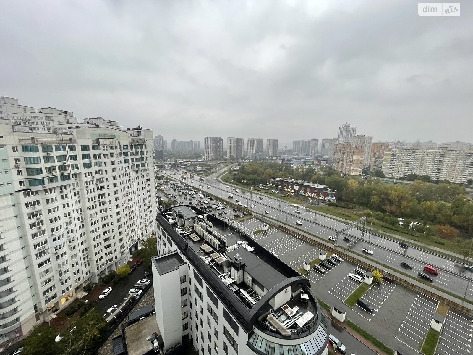 трехкомнатная квартира в Киеве, район Осокорки, на просп. Николая Бажана 14 в аренду на долгий срок помесячно фото 1 трехкомнатная квартира в Киеве, район Осокорки, на просп. Николая Бажана 14 в аренду на долгий срок помесячно фото 1