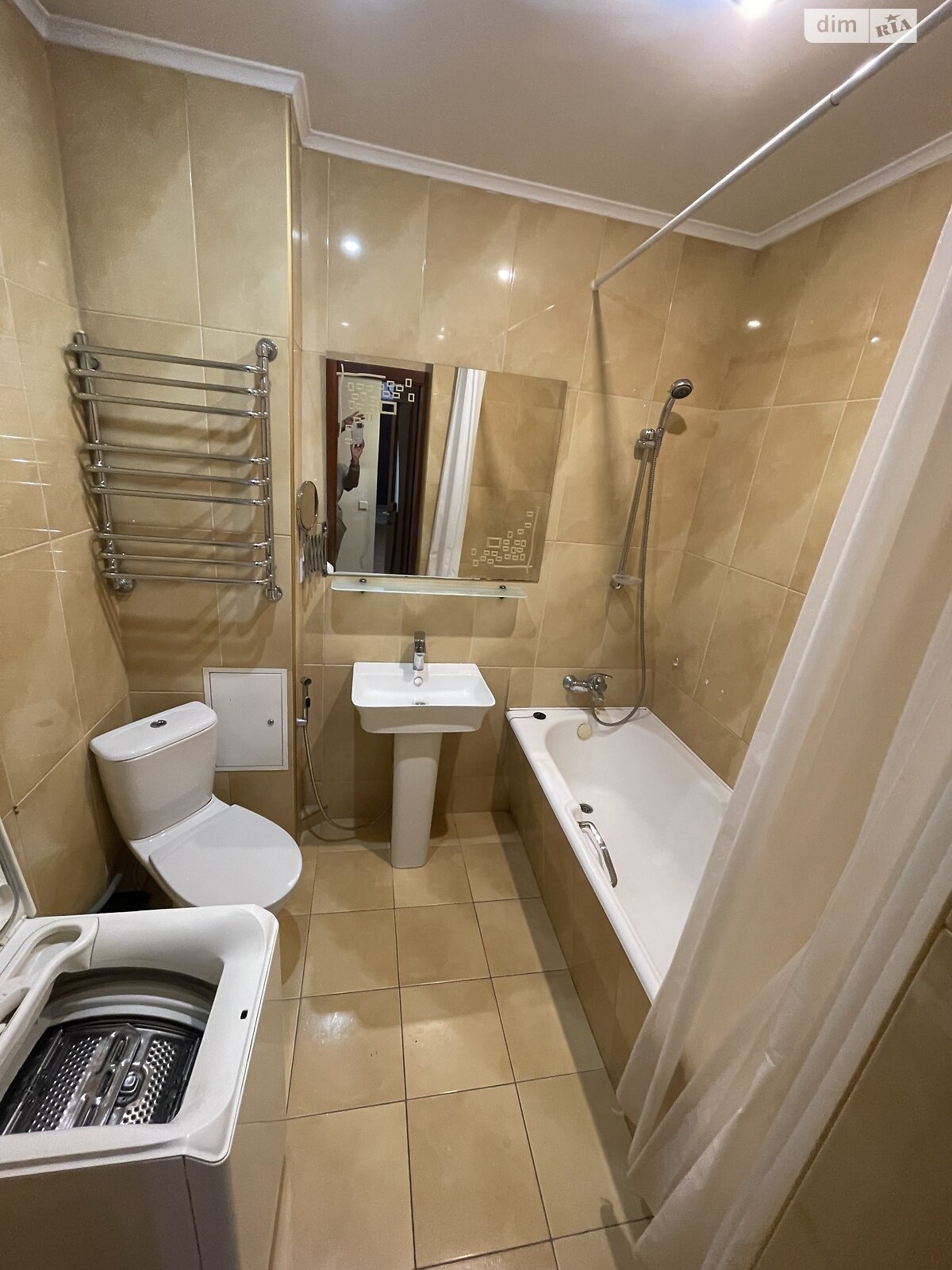 трехкомнатная квартира в Киеве, район Осокорки, на просп. Николая Бажана 14 в аренду на долгий срок помесячно фото 1 трехкомнатная квартира в Киеве, район Осокорки, на просп. Николая Бажана 14 в аренду на долгий срок помесячно фото 1