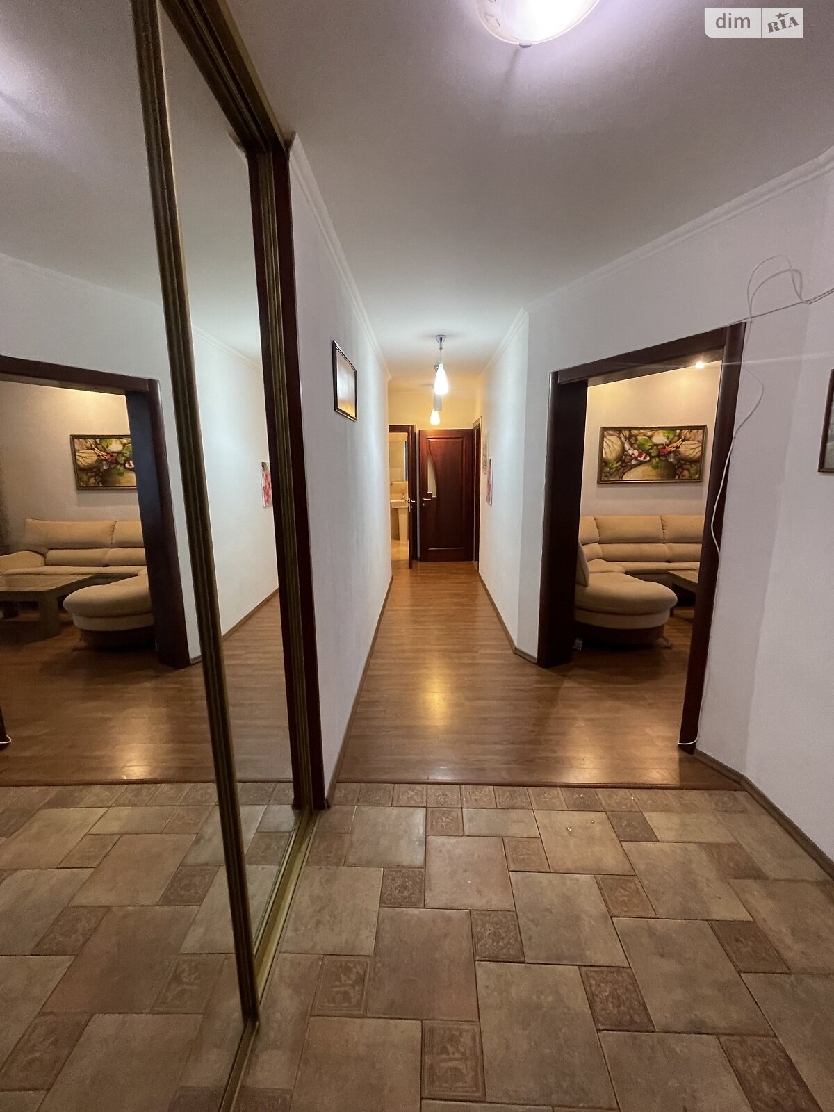 трехкомнатная квартира в Киеве, район Осокорки, на просп. Николая Бажана 14 в аренду на долгий срок помесячно фото 1 трехкомнатная квартира в Киеве, район Осокорки, на просп. Николая Бажана 14 в аренду на долгий срок помесячно фото 1