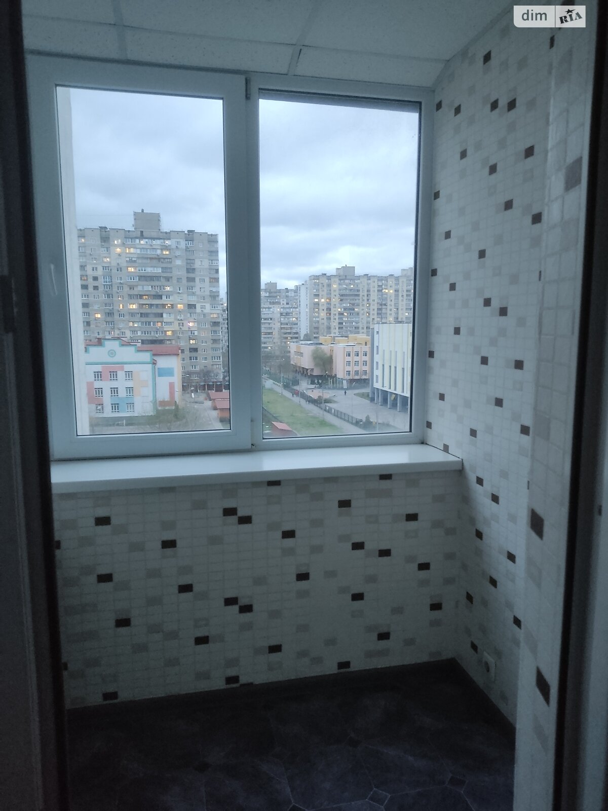 трехкомнатная квартира в Киеве, район Осокорки, на ул. Ревуцкого 44 в аренду на долгий срок помесячно фото 1 трехкомнатная квартира в Киеве, район Осокорки, на ул. Ревуцкого 44 в аренду на долгий срок помесячно фото 1