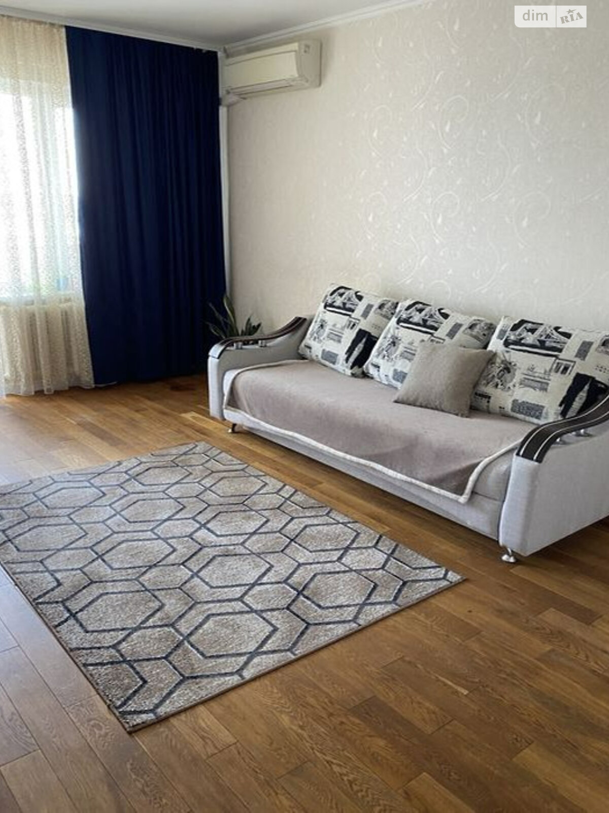 двухкомнатная квартира в Киеве, район Осокорки, на ул. Ревуцкого 44 в аренду на долгий срок помесячно фото 1