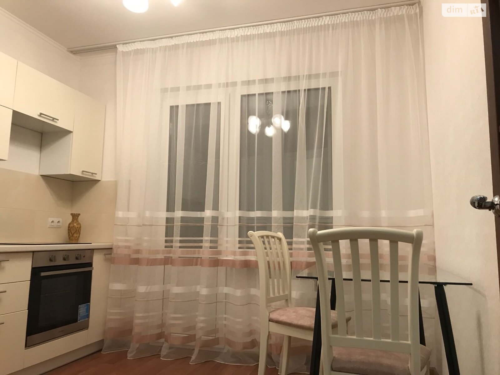 однокімнатна квартира в Києві, район Осокорки, на вул. Софії Русової 7Г в довготривалу оренду помісячно фото 1 однокімнатна квартира в Києві, район Осокорки, на вул. Софії Русової 7Г в довготривалу оренду помісячно фото 1