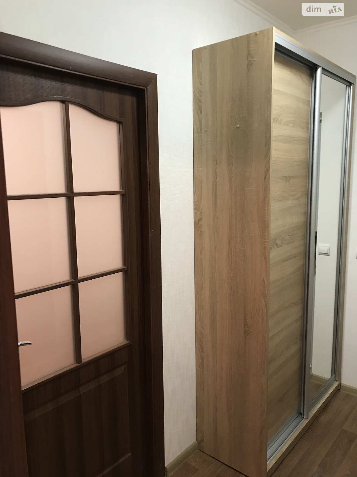 однокімнатна квартира в Києві, район Осокорки, на вул. Софії Русової 7Г в довготривалу оренду помісячно фото 1 однокімнатна квартира в Києві, район Осокорки, на вул. Софії Русової 7Г в довготривалу оренду помісячно фото 1