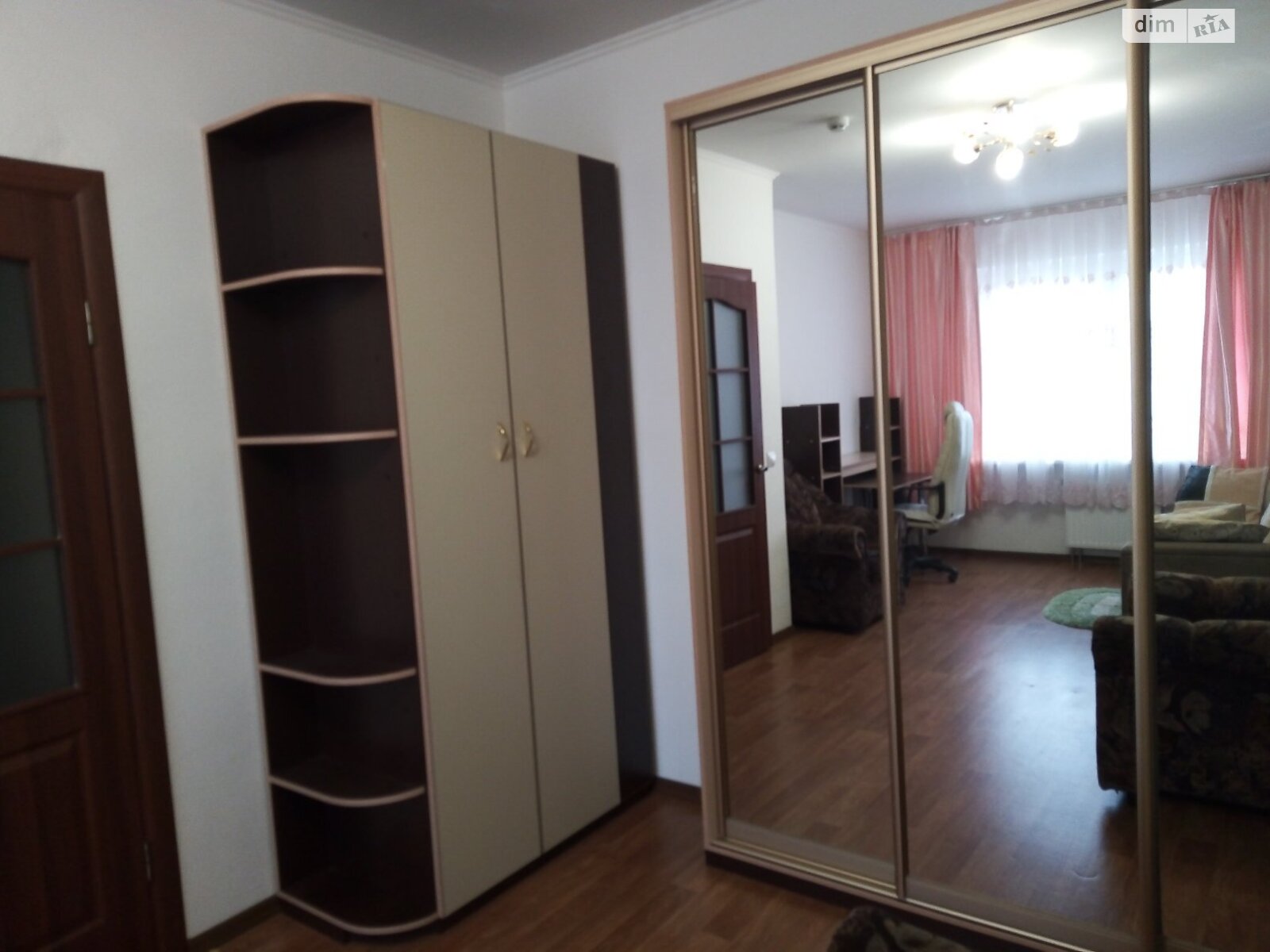 однокімнатна квартира з ремонтом в Києві, район Осокорки, на вул. Софії Русової 7 в довготривалу оренду помісячно фото 1 однокімнатна квартира з ремонтом в Києві, район Осокорки, на вул. Софії Русової 7 в довготривалу оренду помісячно фото 1