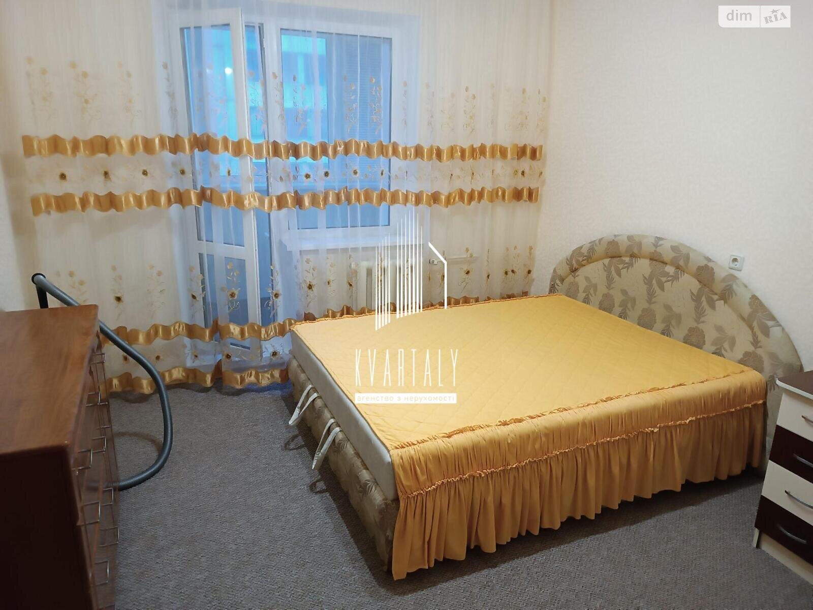 двокімнатна квартира в Києві, район Осокорки, на вул. Соломії Крушельницької 5 в довготривалу оренду помісячно фото 1 двокімнатна квартира в Києві, район Осокорки, на вул. Соломії Крушельницької 5 в довготривалу оренду помісячно фото 1
