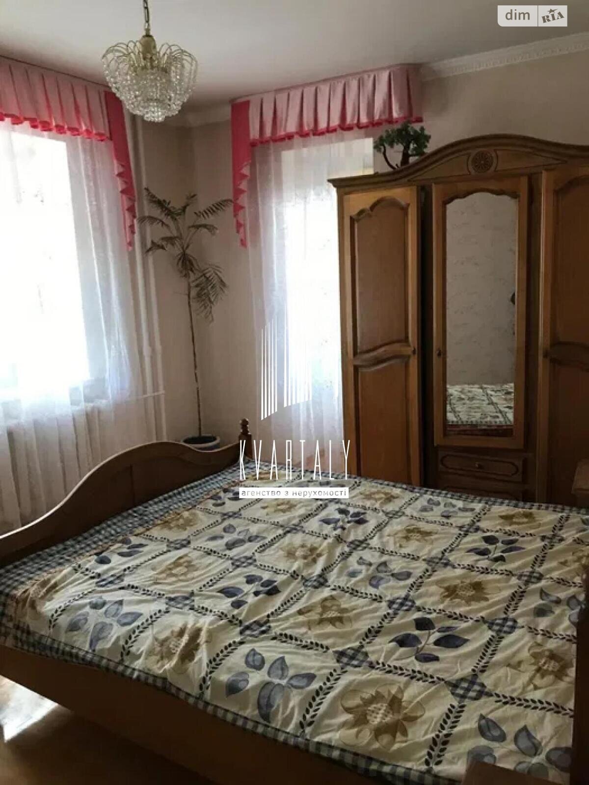 четырехкомнатная квартира в Киеве, район Осокорки, на ул. Вишняковская 13 в аренду на долгий срок помесячно фото 1 четырехкомнатная квартира в Киеве, район Осокорки, на ул. Вишняковская 13 в аренду на долгий срок помесячно фото 1