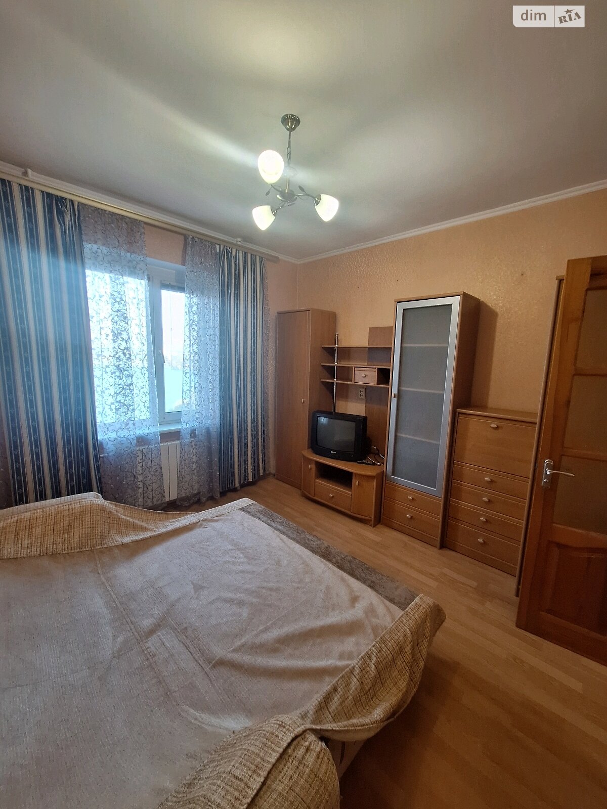 двокімнатна квартира в Києві, район Осокорки, на вул. Вишняківська 6А в довготривалу оренду помісячно фото 1 двокімнатна квартира в Києві, район Осокорки, на вул. Вишняківська 6А в довготривалу оренду помісячно фото 1