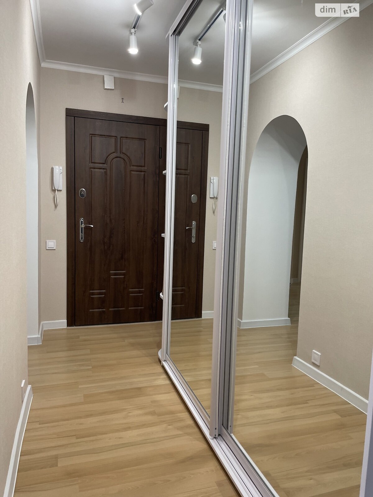 трехкомнатная квартира в Киеве, район Отрадный, на бул. Вацлава Гавела 34Б в аренду на долгий срок помесячно фото 1 трехкомнатная квартира в Киеве, район Отрадный, на бул. Вацлава Гавела 34Б в аренду на долгий срок помесячно фото 1