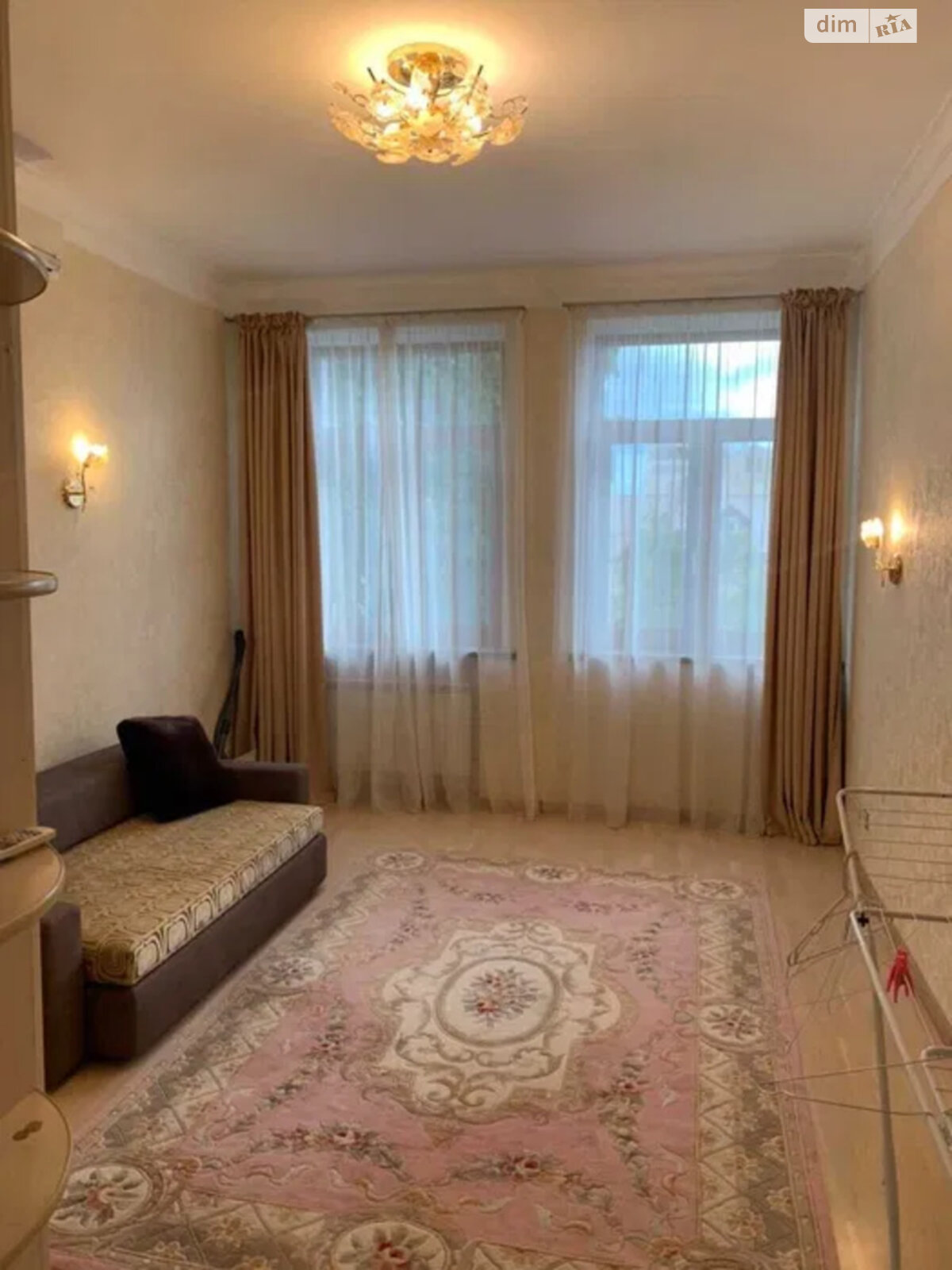 трикімнатна квартира в Києві, район Паньківщина, на вул. Гетьмана Павла Скоропадського 15Б в довготривалу оренду помісячно фото 1 трикімнатна квартира в Києві, район Паньківщина, на вул. Гетьмана Павла Скоропадського 15Б в довготривалу оренду помісячно фото 1
