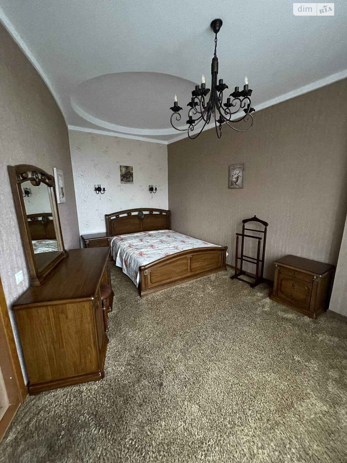 двокімнатна квартира в Києві, район Паньківщина, на вул. Жилянська 59 в довготривалу оренду помісячно фото 1 двокімнатна квартира в Києві, район Паньківщина, на вул. Жилянська 59 в довготривалу оренду помісячно фото 1