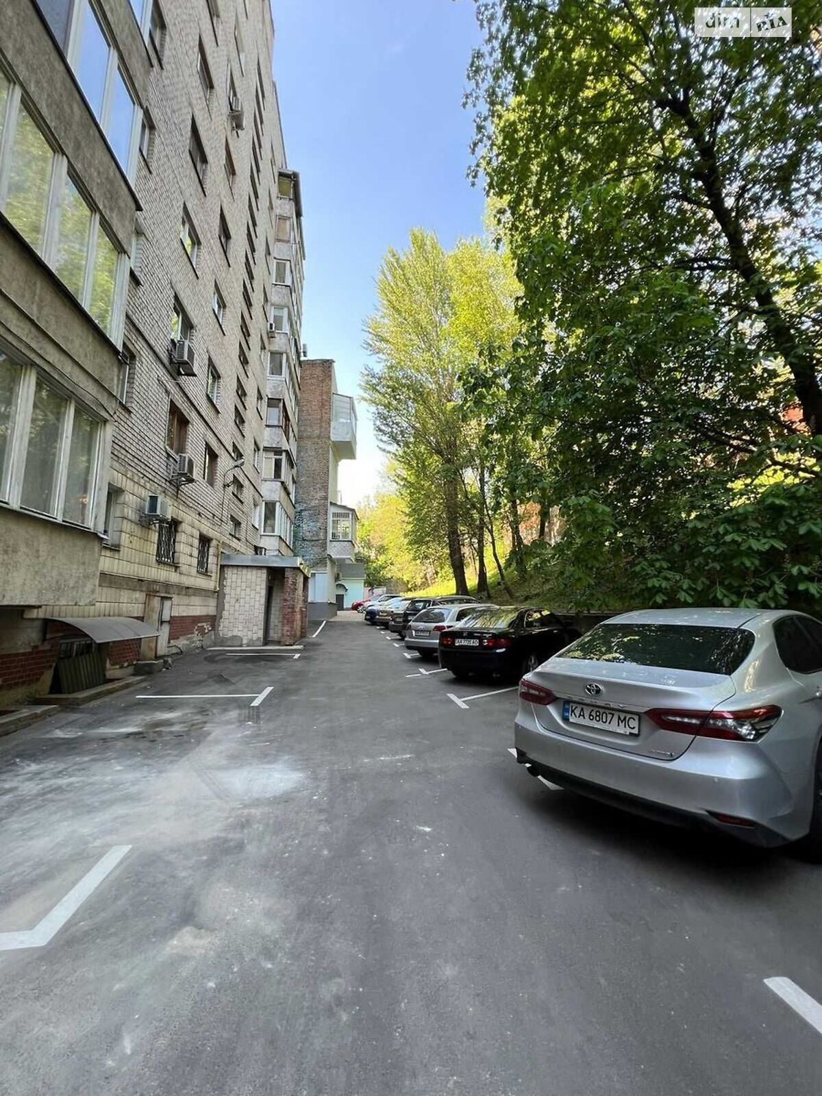 двокімнатна квартира в Києві, район Паньківщина, на вул. Микільсько-Ботанічна 6/8 в довготривалу оренду помісячно фото 1 двокімнатна квартира в Києві, район Паньківщина, на вул. Микільсько-Ботанічна 6/8 в довготривалу оренду помісячно фото 1