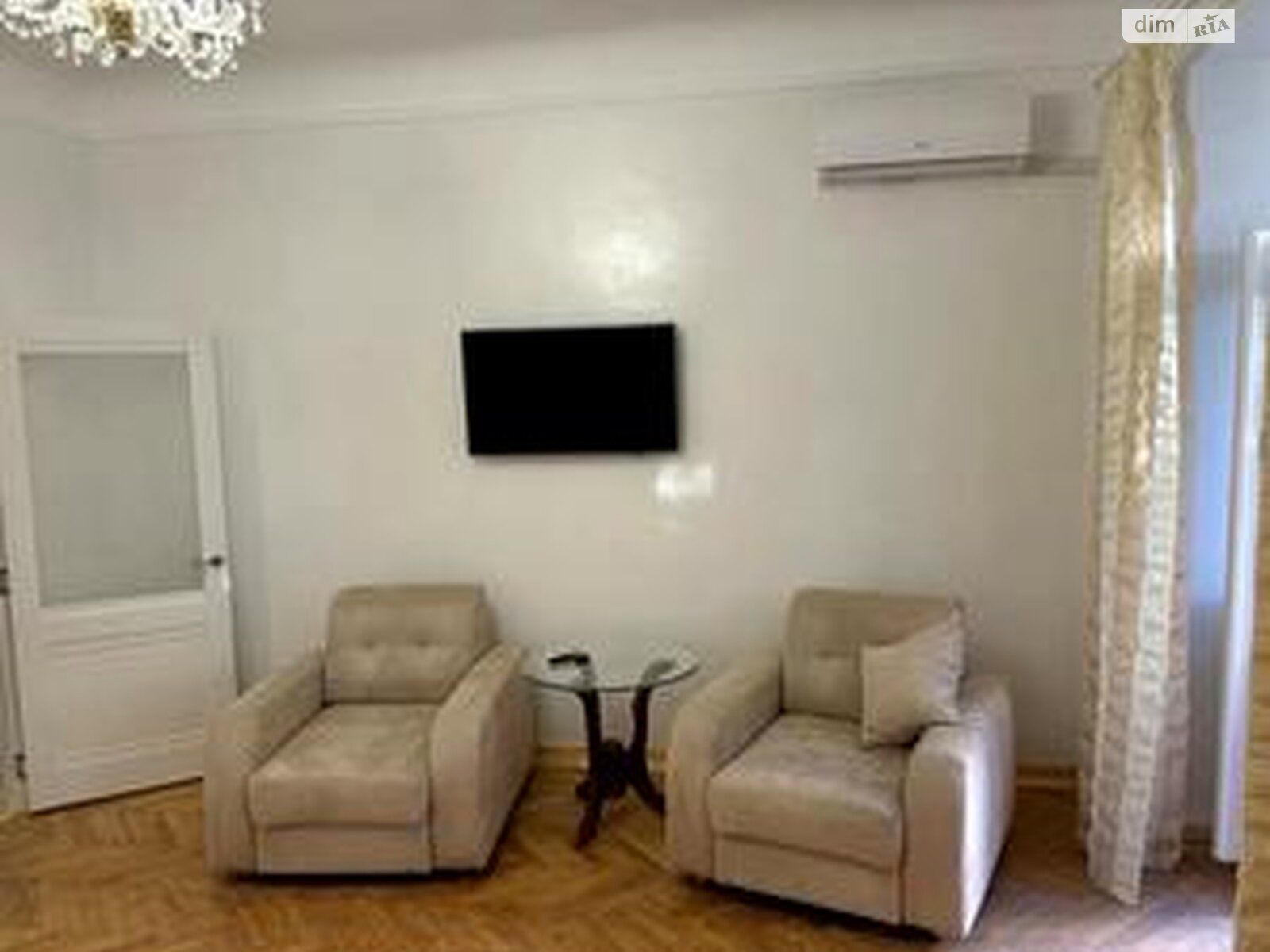 однокімнатна квартира в Києві, район Паньківщина, на вул. Володимирська 82А в довготривалу оренду помісячно фото 1