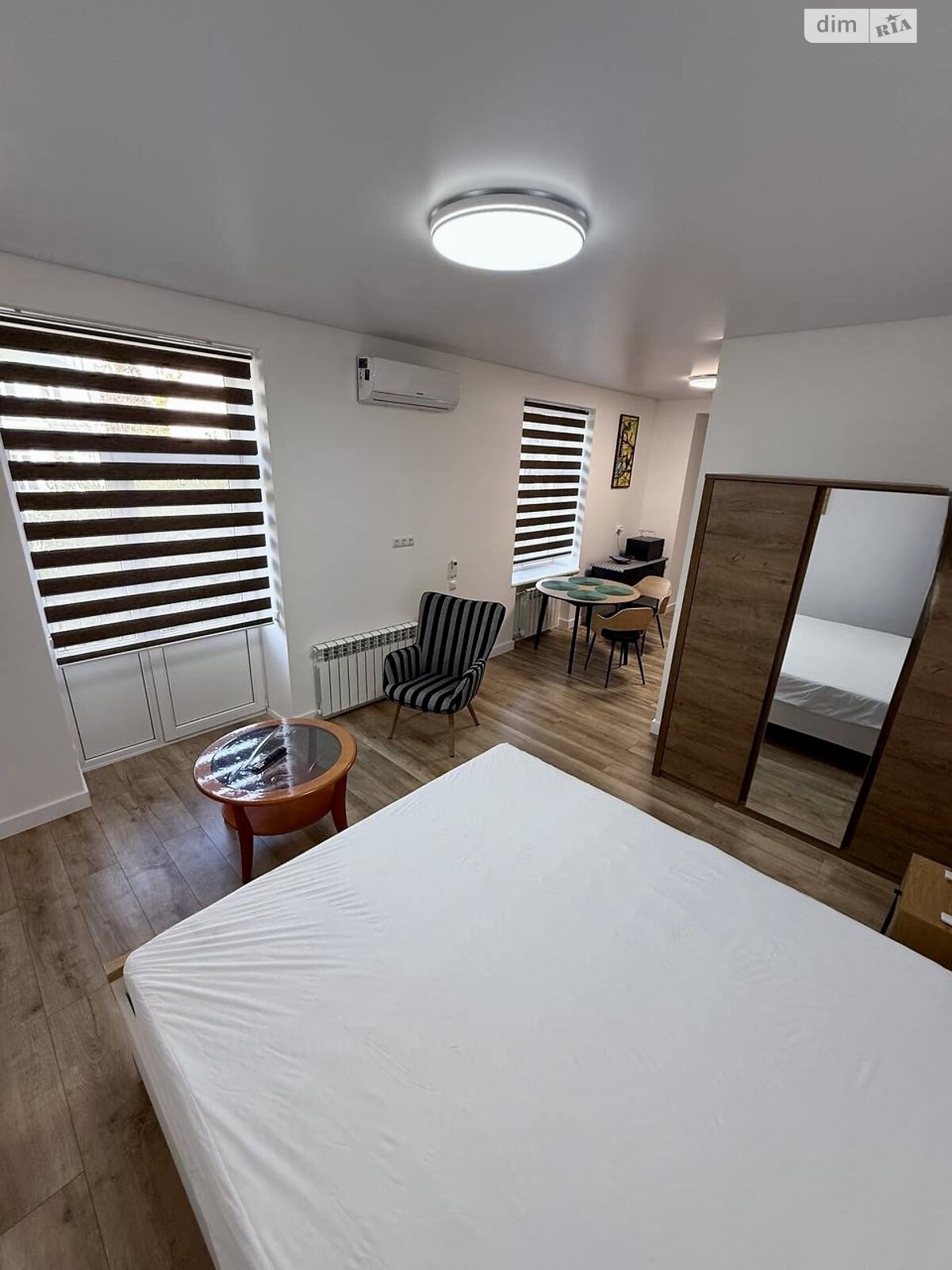 однокімнатна квартира в Києві, район Печерськ, на вул. Еспланадна 32 в довготривалу оренду помісячно фото 1