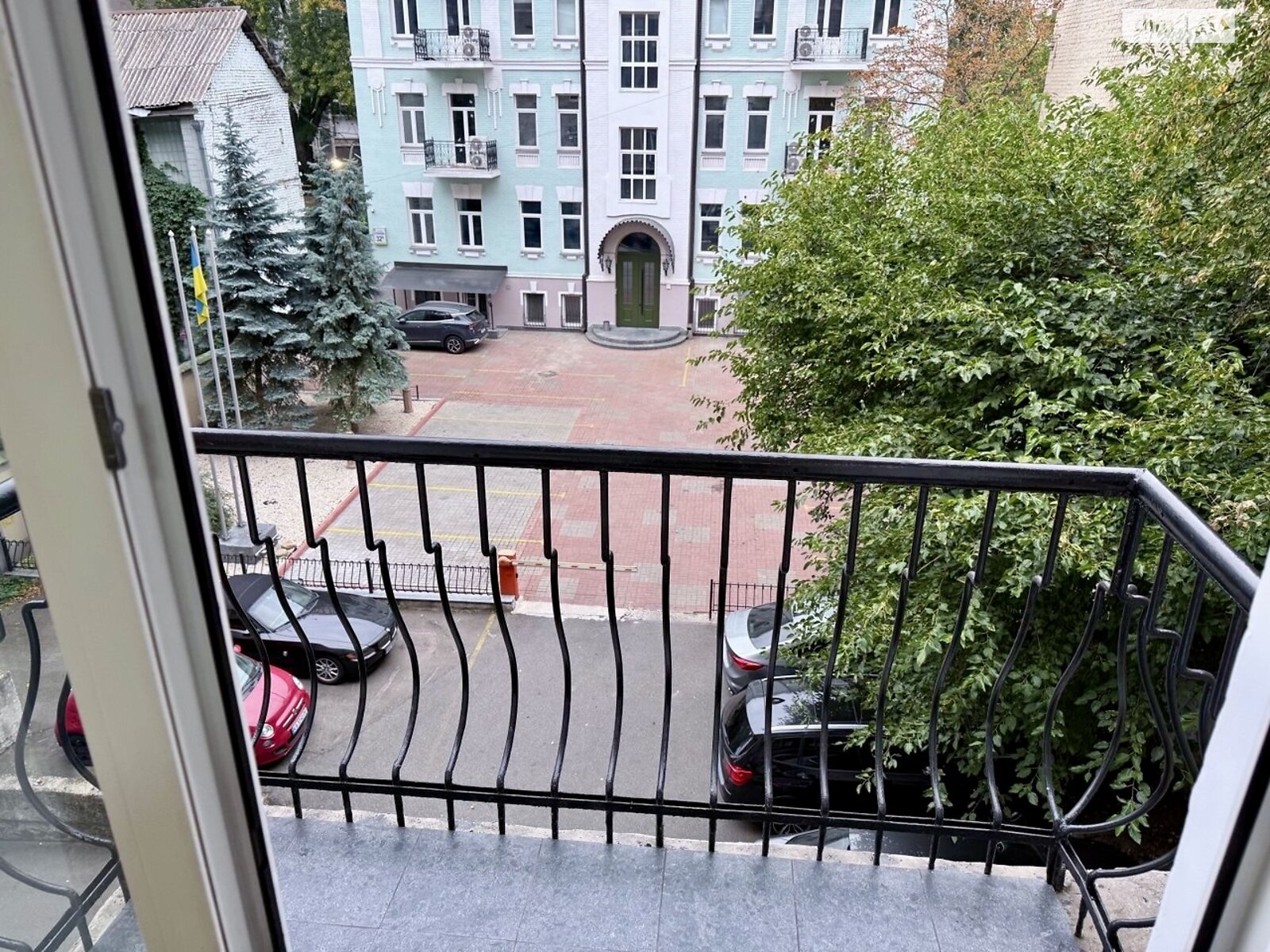 однокімнатна квартира в Києві, район Печерськ, на вул. Еспланадна 32 в довготривалу оренду помісячно фото 1