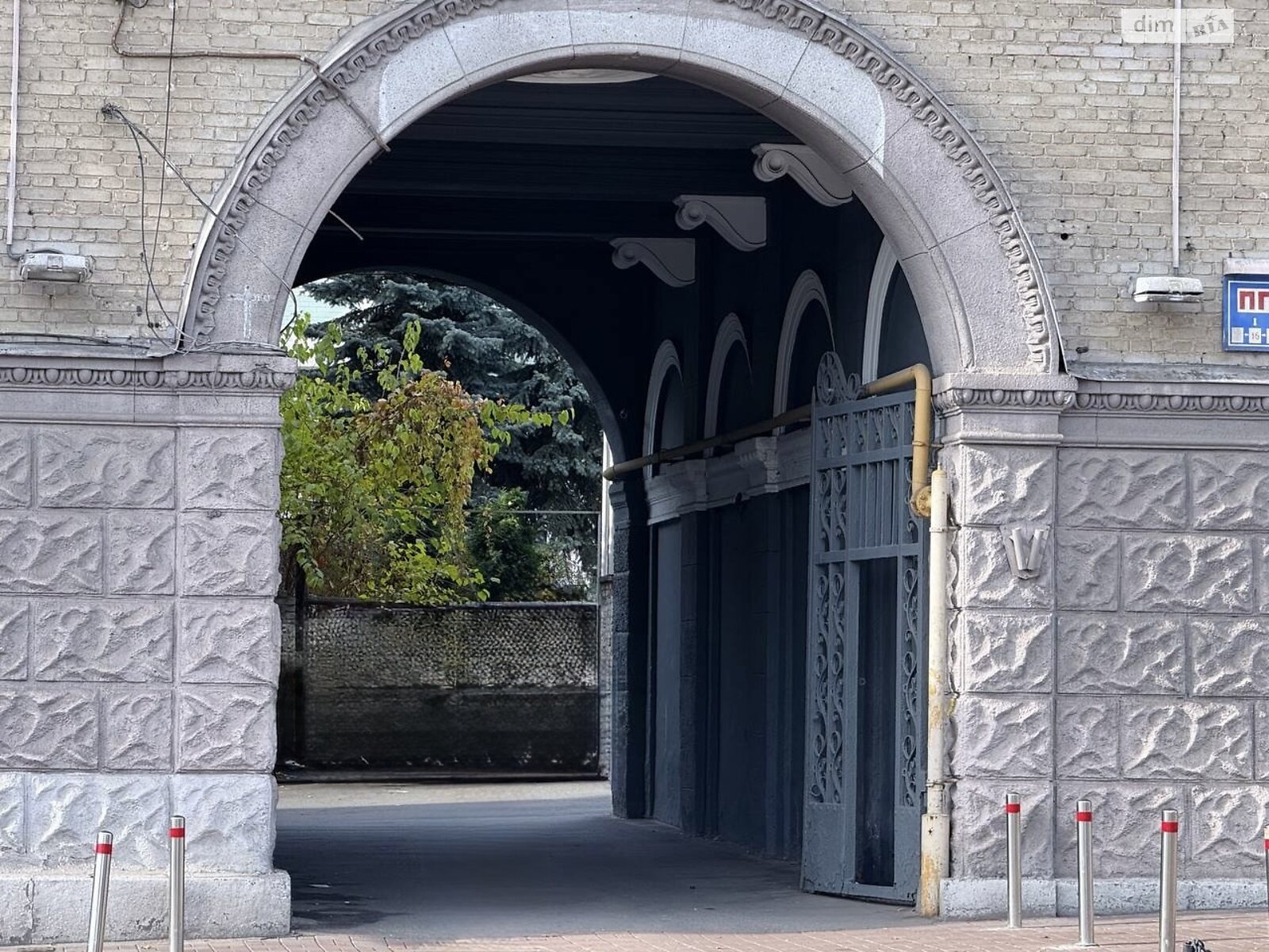 однокімнатна квартира в Києві, район Печерськ, на вул. Еспланадна 32 в довготривалу оренду помісячно фото 1