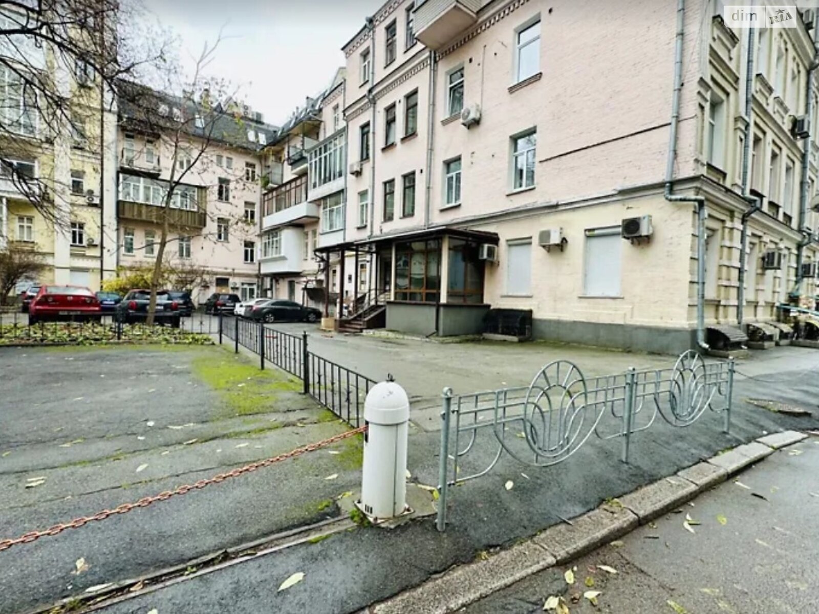 двухкомнатная квартира в Киеве, район Печерск, на ул. Ивана Мазепы 16-18/29 в аренду на долгий срок помесячно фото 1