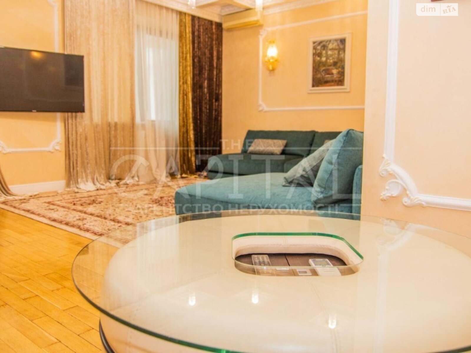 трехкомнатная квартира с мебелью в Киеве, район Печерск, на ул. Жилянская в аренду на долгий срок помесячно фото 1