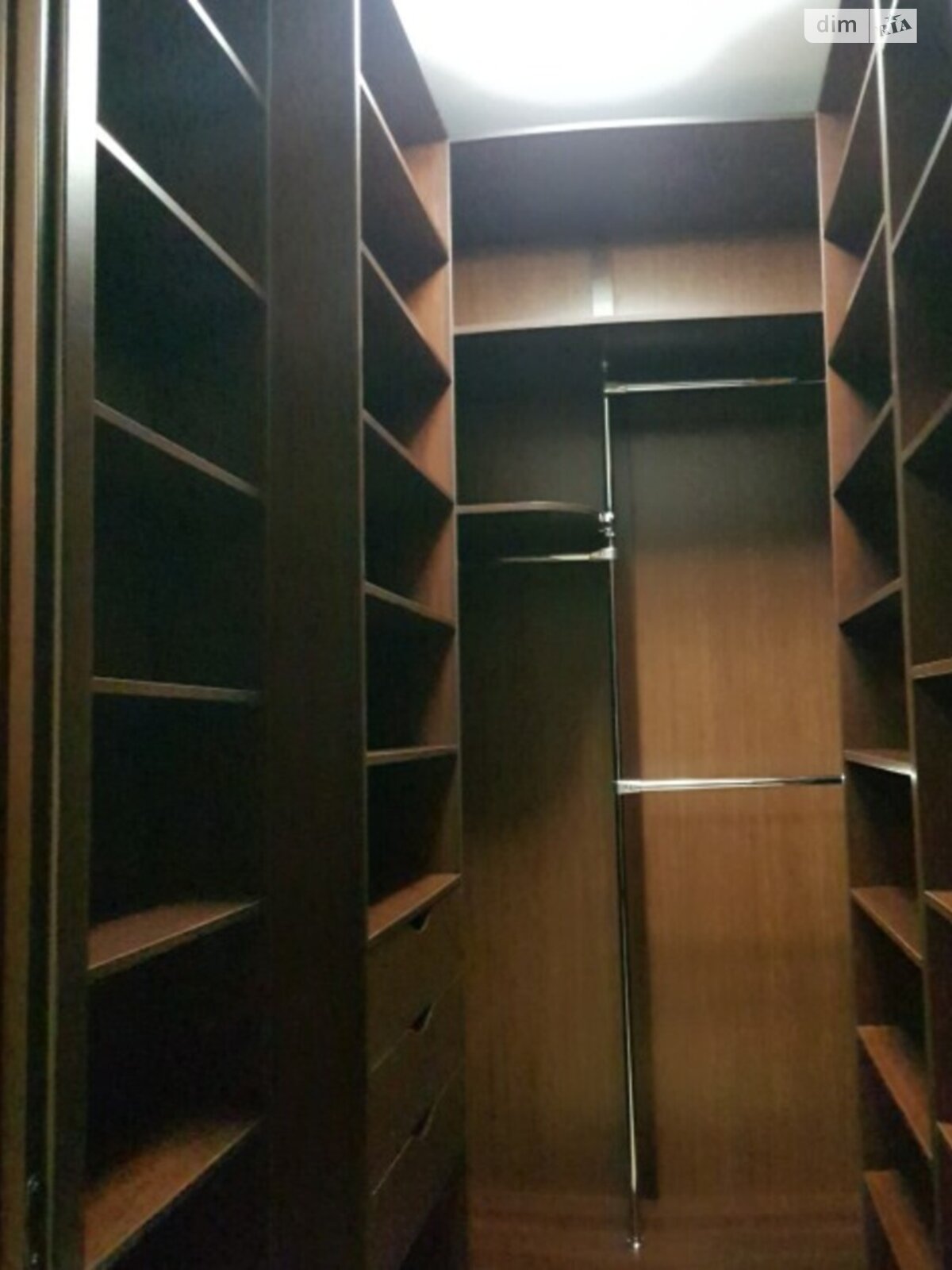 трикімнатна квартира в Києві, район Печерськ, на узвіз Кловський 7А в довготривалу оренду помісячно фото 1 трикімнатна квартира в Києві, район Печерськ, на узвіз Кловський 7А в довготривалу оренду помісячно фото 1