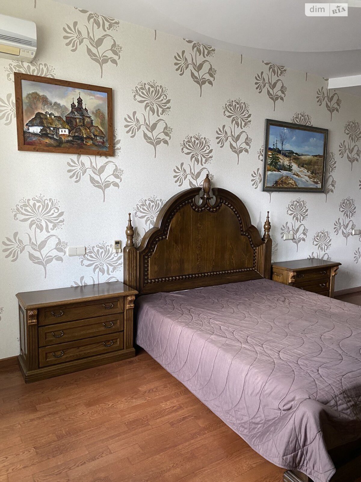 двокімнатна квартира з ремонтом в Києві, район Печерськ, на вул. Коновальця Євгена 32Б в довготривалу оренду помісячно фото 1 двокімнатна квартира з ремонтом в Києві, район Печерськ, на вул. Коновальця Євгена 32Б в довготривалу оренду помісячно фото 1