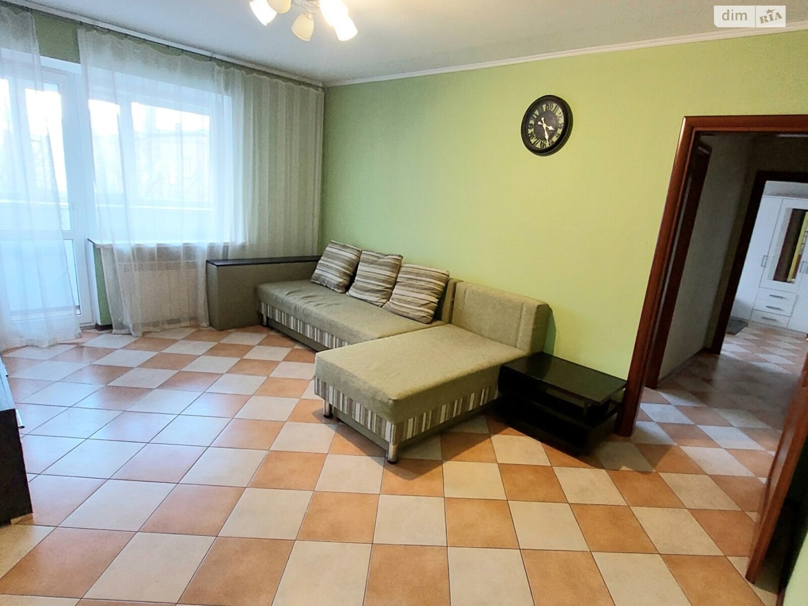 трикімнатна квартира в Києві, район Печерськ, на бул. Лесі Українки 19 в довготривалу оренду помісячно фото 1 трикімнатна квартира в Києві, район Печерськ, на бул. Лесі Українки 19 в довготривалу оренду помісячно фото 1