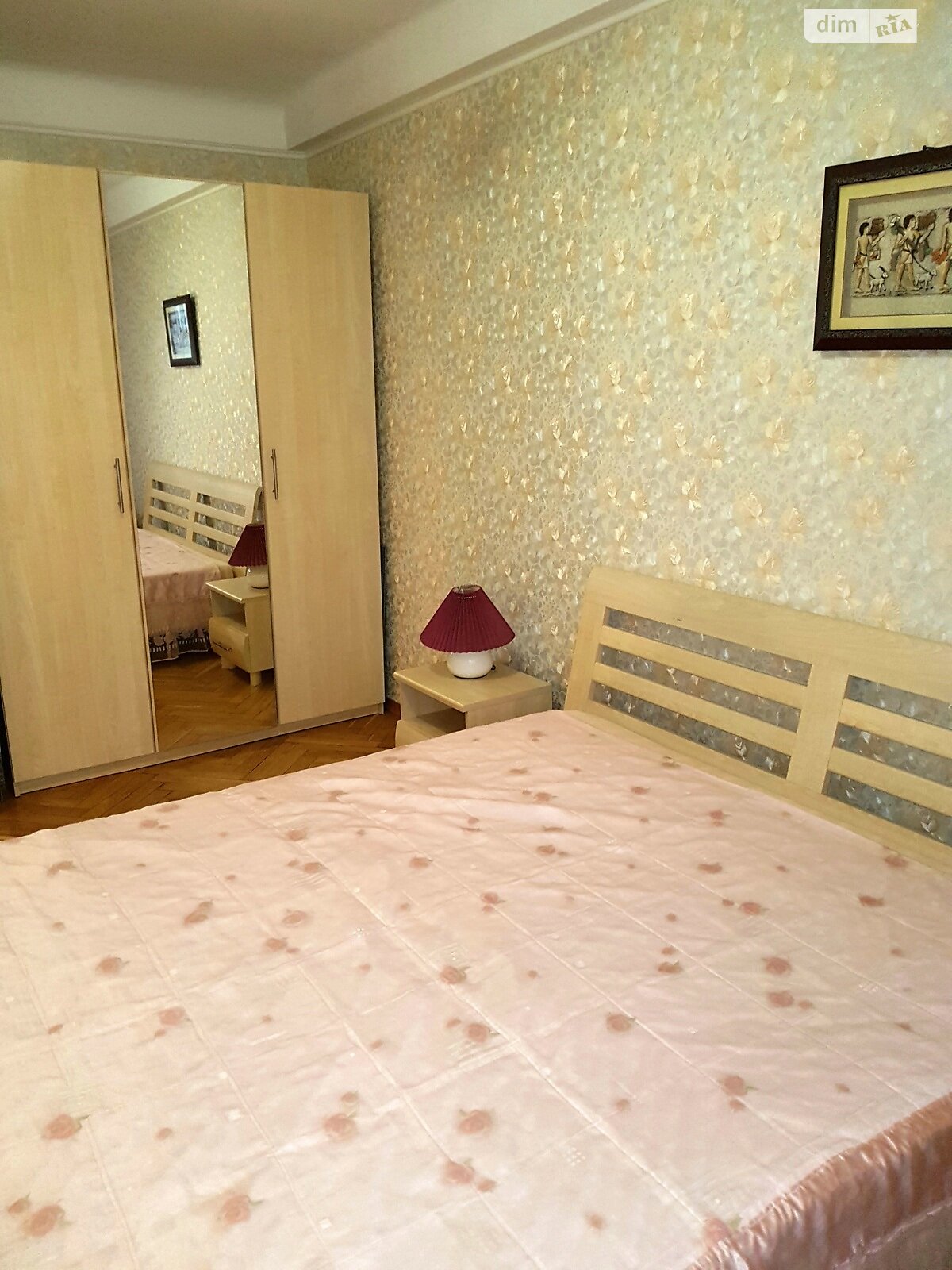 двокімнатна квартира в Києві, район Печерськ, на бул. Лесі Українки 9 в довготривалу оренду помісячно фото 1 двокімнатна квартира в Києві, район Печерськ, на бул. Лесі Українки 9 в довготривалу оренду помісячно фото 1