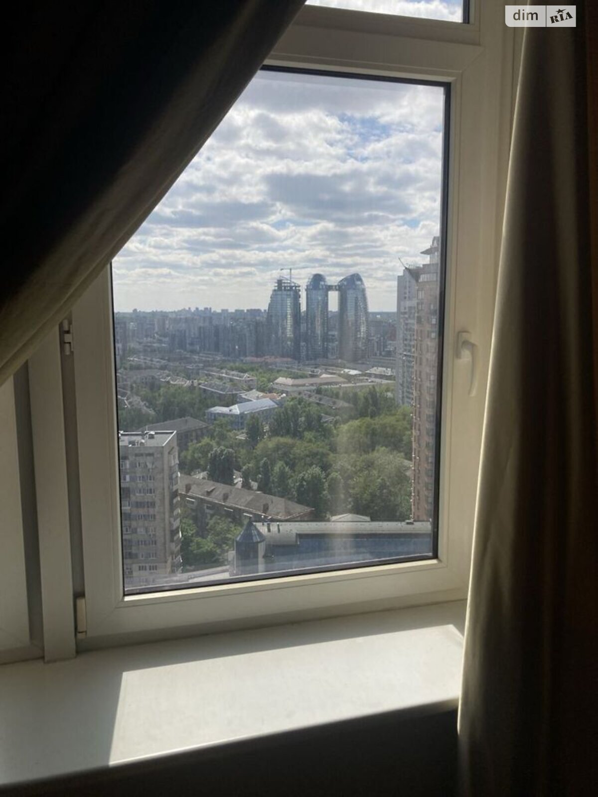 п`ятикімнатна квартира в Києві, район Печерськ, на бул. Лесі Українки 23 в довготривалу оренду помісячно фото 1 п`ятикімнатна квартира в Києві, район Печерськ, на бул. Лесі Українки 23 в довготривалу оренду помісячно фото 1