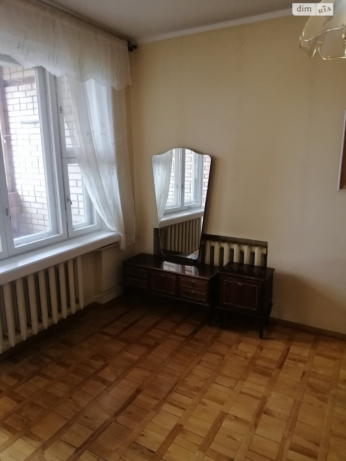 трикімнатна квартира в Києві, район Печерськ, на бул. Лесі Українки 21Б в довготривалу оренду помісячно фото 1 трикімнатна квартира в Києві, район Печерськ, на бул. Лесі Українки 21Б в довготривалу оренду помісячно фото 1