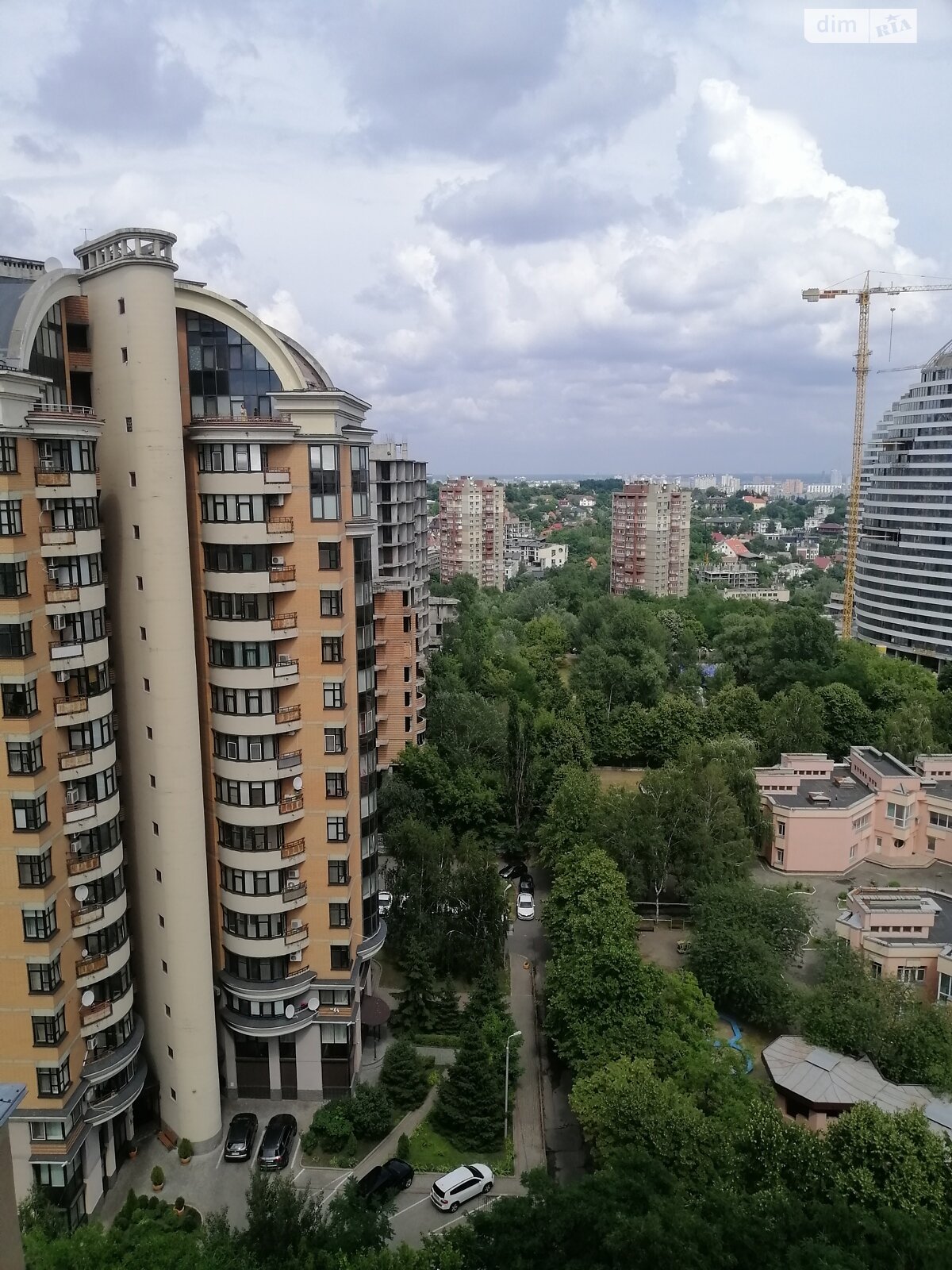 трикімнатна квартира в Києві, район Печерськ, на бул. Лесі Українки 21Б в довготривалу оренду помісячно фото 1 трикімнатна квартира в Києві, район Печерськ, на бул. Лесі Українки 21Б в довготривалу оренду помісячно фото 1