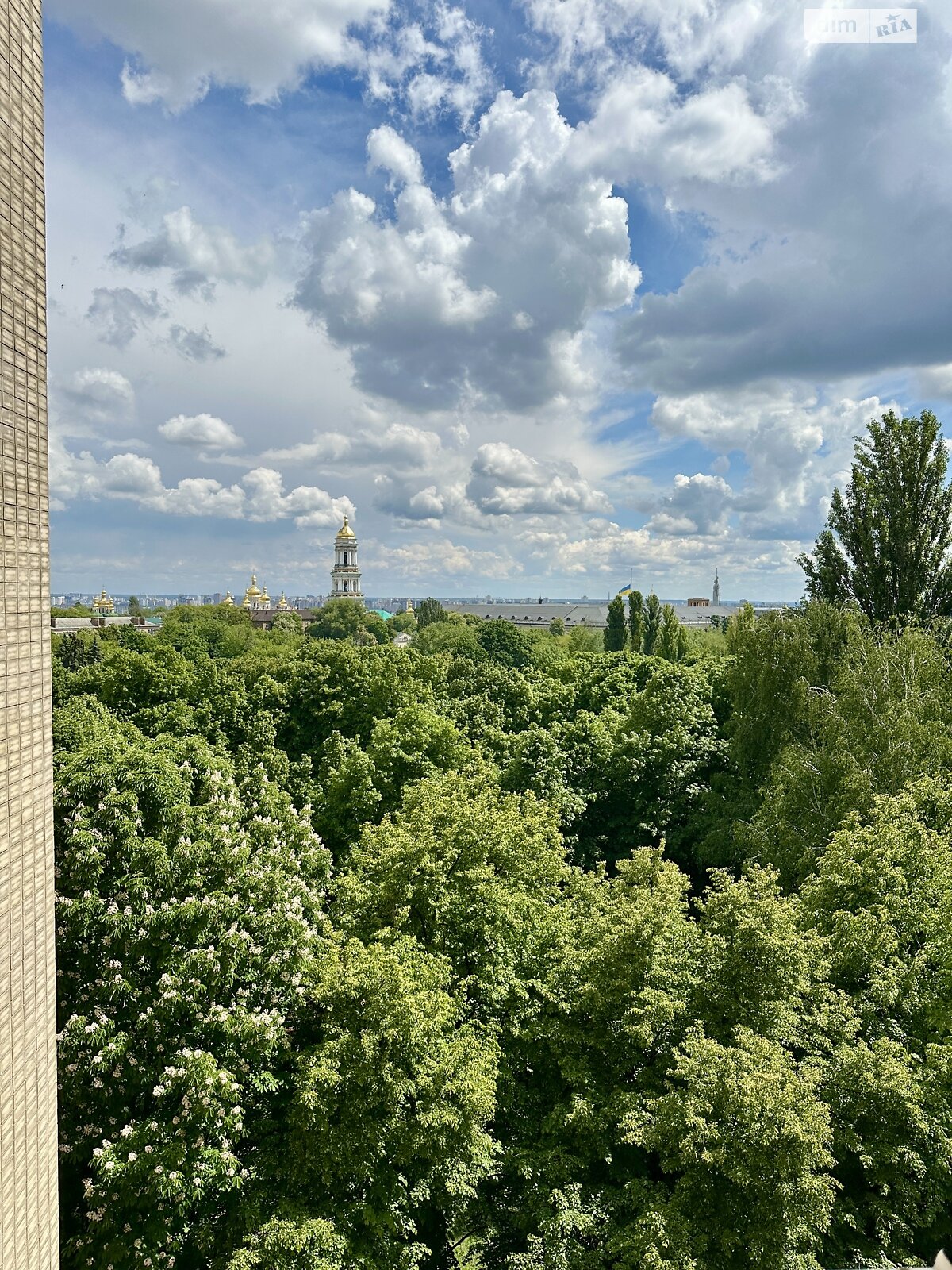трикімнатна квартира в Києві, район Печерськ, на вул. Михайла Омеляновича-Павленка в довготривалу оренду помісячно фото 1 трикімнатна квартира в Києві, район Печерськ, на вул. Михайла Омеляновича-Павленка в довготривалу оренду помісячно фото 1