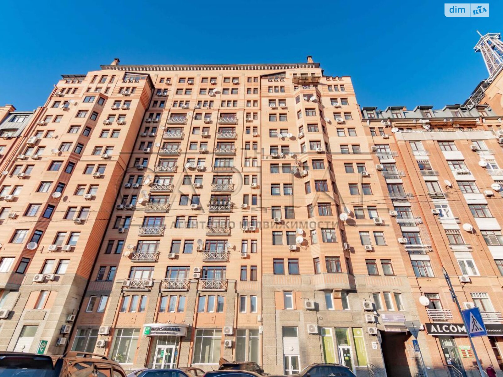 трикімнатна квартира в Києві, район Печерськ, на вул. Панаса Мирного 12 в довготривалу оренду помісячно фото 1 трикімнатна квартира в Києві, район Печерськ, на вул. Панаса Мирного 12 в довготривалу оренду помісячно фото 1