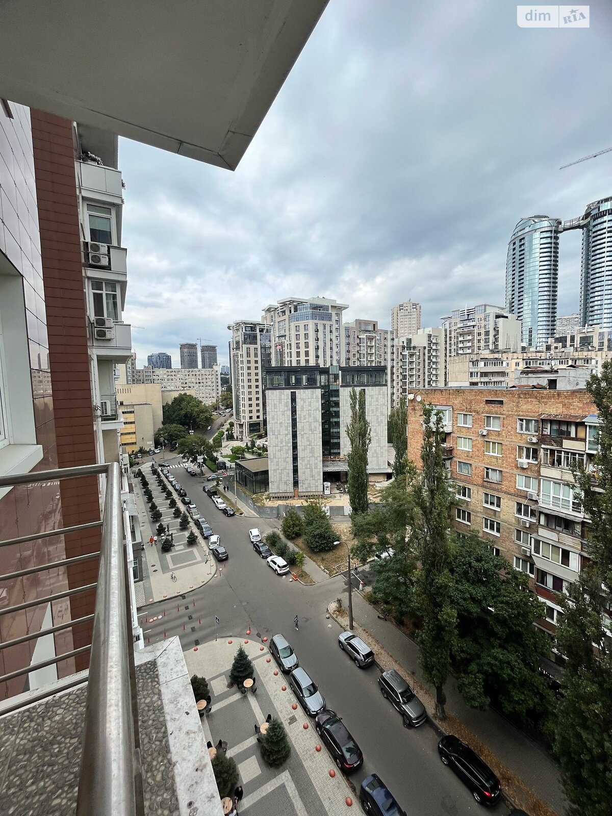 двухкомнатная квартира в Киеве, район Печерск, на ул. Саперное Поле 12 в аренду на долгий срок помесячно фото 1 двухкомнатная квартира в Киеве, район Печерск, на ул. Саперное Поле 12 в аренду на долгий срок помесячно фото 1