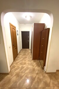 трикімнатна квартира в Києві, район Печерськ, на вул. Старонаводницька 4В в довготривалу оренду помісячно фото 2
