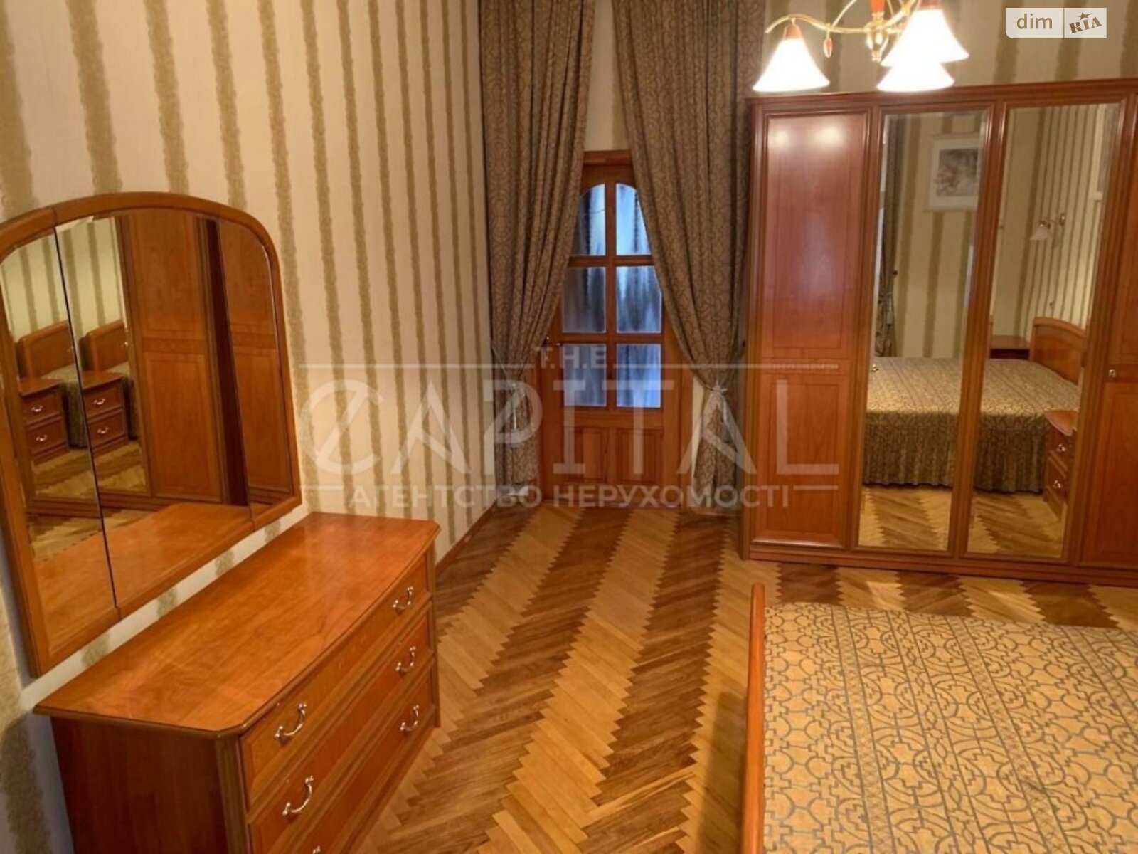 двухкомнатная квартира с мебелью в Киеве, район Печерск, на ул. Владимирская 19 в аренду на долгий срок помесячно фото 1