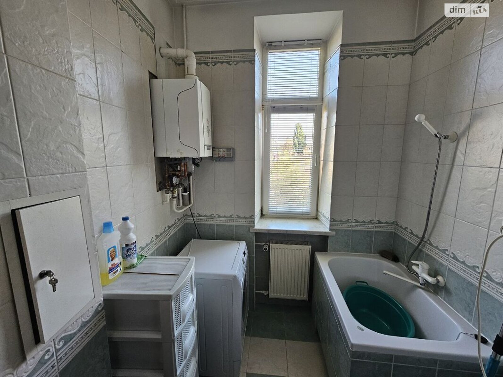п`ятикімнатна квартира в Києві, район Печерський, на вул. Академіка Богомольця 7/14 в довготривалу оренду помісячно фото 1 п`ятикімнатна квартира в Києві, район Печерський, на вул. Академіка Богомольця 7/14 в довготривалу оренду помісячно фото 1